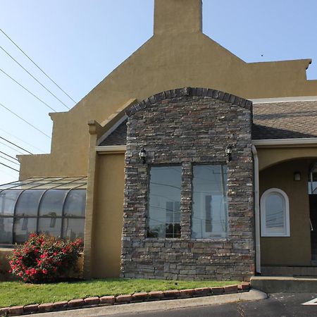 Quarters Inn & Suites Nashville Bagian luar foto