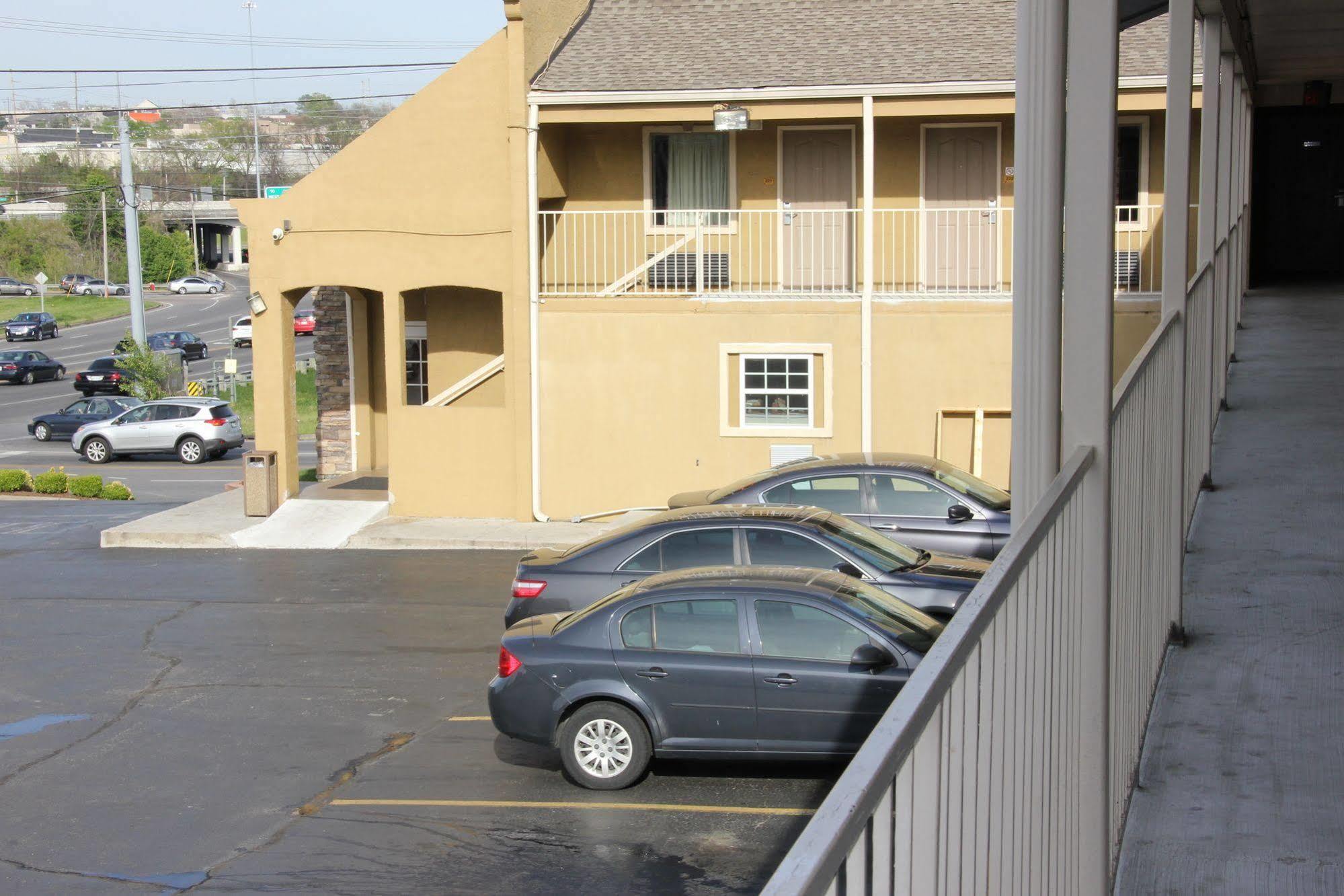 Quarters Inn & Suites Nashville Bagian luar foto